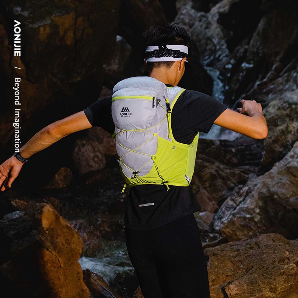 Chaleco AONIJIE PRO 15L - amarillo